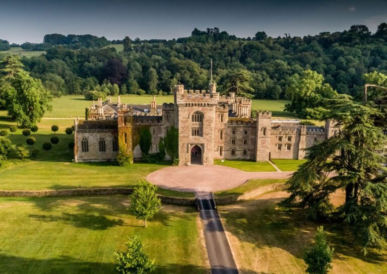 Hampton Castle Taxi Service